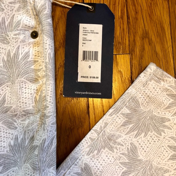 Vineyard Vines White and Grey Denim Jeans - Picture 4 of 12